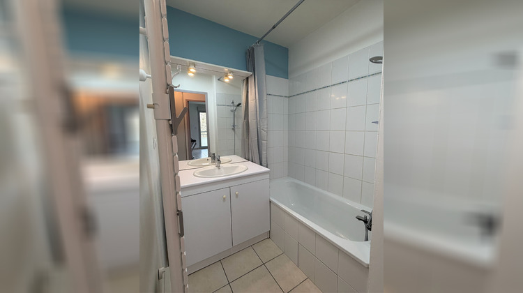 Ma-Cabane - Location Appartement VILLEFONTAINE, 47 m²