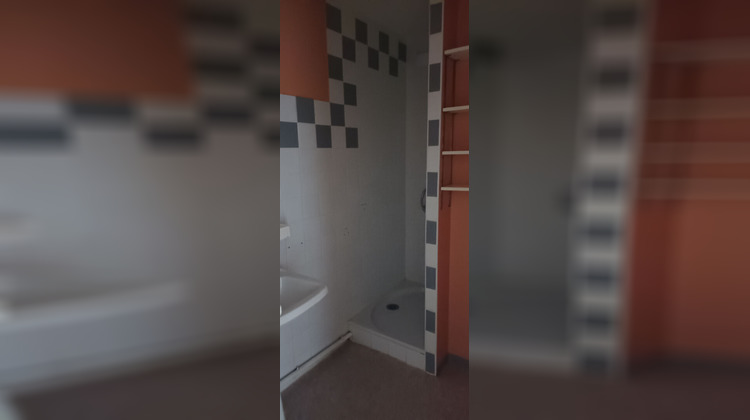 Ma-Cabane - Location Appartement VILLEFRANCHE-DE-PANAT, 68 m²