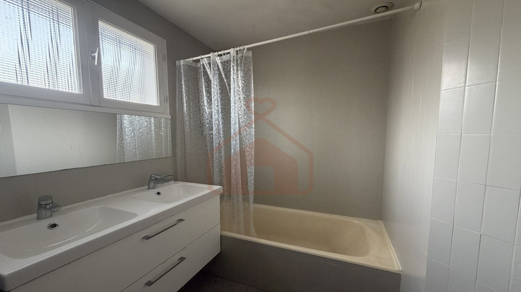 Ma-Cabane - Location Appartement Villejuif, 28 m²