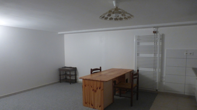 Ma-Cabane - Location Appartement VILLEJUST, 21 m²