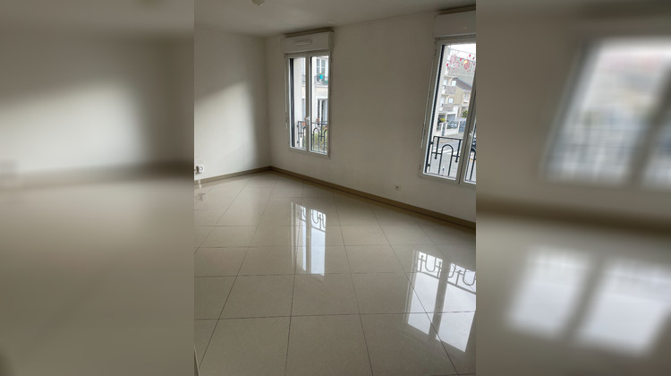 Ma-Cabane - Location Appartement VILLEMOMBLE, 44 m²