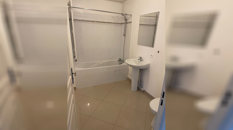 Ma-Cabane - Location Appartement VILLEMOMBLE, 44 m²