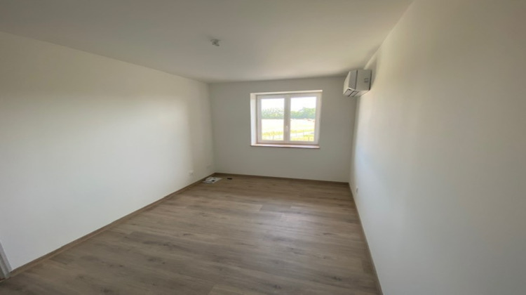 Ma-Cabane - Location Appartement VILLENEUVE, 115 m²