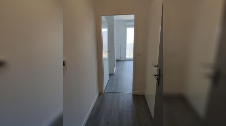 Ma-Cabane - Location Appartement VILLENEUVE LE ROI, 30 m²