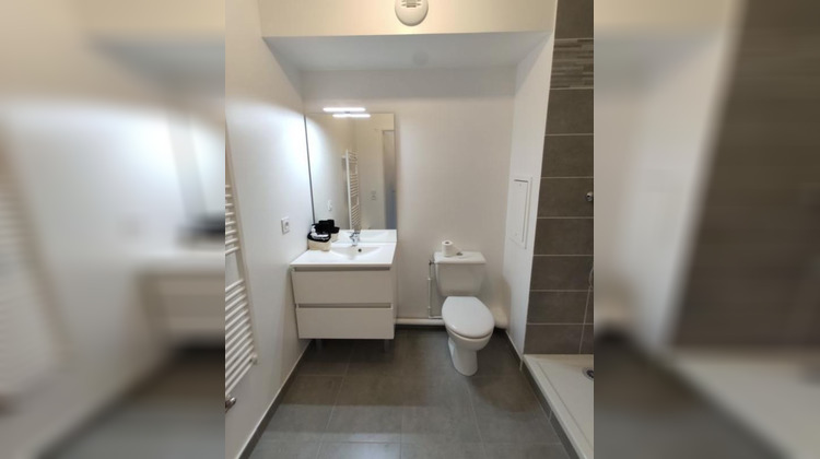 Ma-Cabane - Location Appartement VILLENEUVE LE ROI, 30 m²