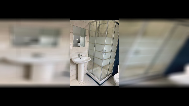 Ma-Cabane - Location Appartement VILLENEUVE LE ROI, 20 m²