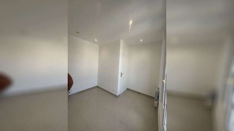 Ma-Cabane - Location Appartement VILLENEUVE LE ROI, 26 m²