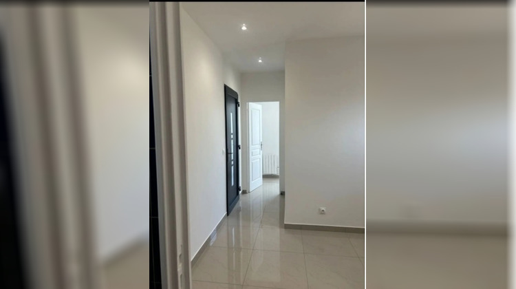 Ma-Cabane - Location Appartement VILLENEUVE LE ROI, 26 m²