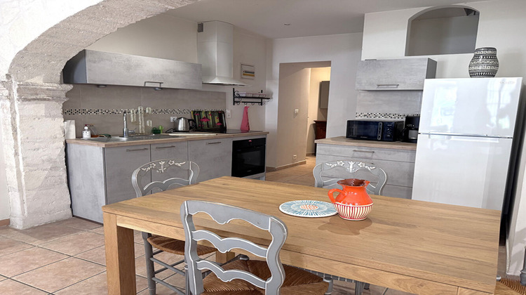 Ma-Cabane - Location Appartement VILLENEUVE-LES-AVIGNON, 75 m²