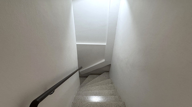 Ma-Cabane - Location Appartement VILLENEUVE-LES-AVIGNON, 75 m²