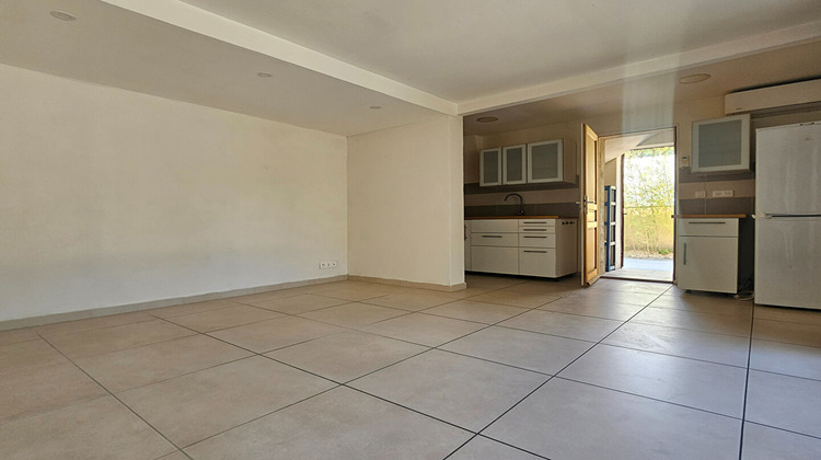 Ma-Cabane - Location Appartement VILLENEUVE-LES-AVIGNON, 40 m²