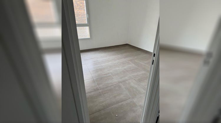 Ma-Cabane - Location Appartement VILLENEUVE SAINT GEORGES, 75 m²