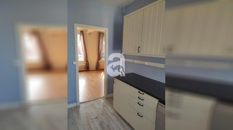 Ma-Cabane - Location Appartement Villeneuve-Saint-Germain, 97 m²