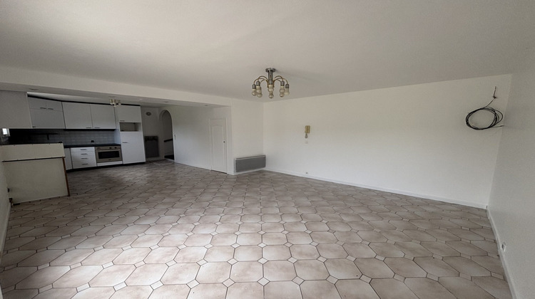 Ma-Cabane - Location Appartement Villeneuve-sous-Dammartin, 103 m²