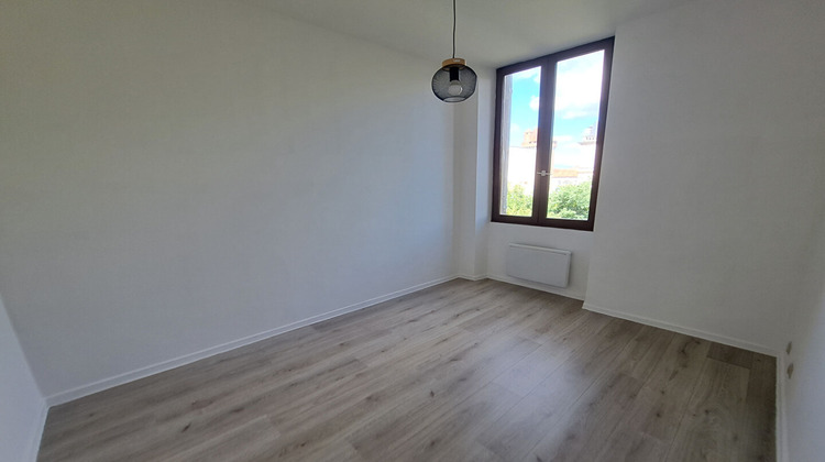 Ma-Cabane - Location Appartement VILLENEUVE-SUR-LOT, 30 m²
