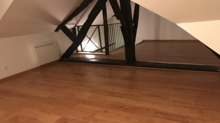 Ma-Cabane - Location Appartement Villeneuve-sur-Yonne, 59 m²