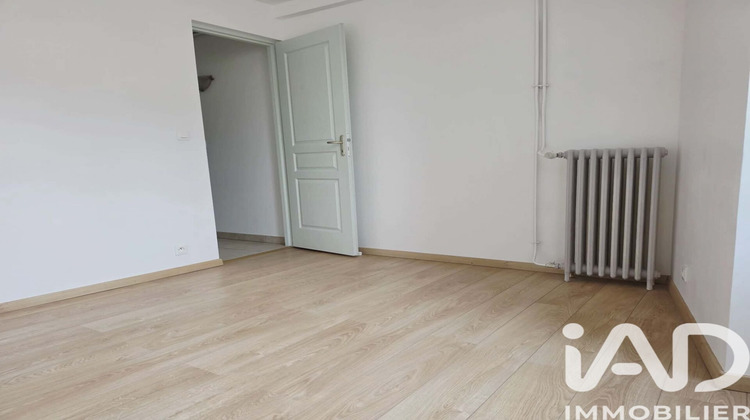 Ma-Cabane - Location Appartement Villeneuve-sur-Yonne, 72 m²