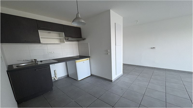 Ma-Cabane - Location Appartement VILLENEUVE TOLOSANE, 45 m²