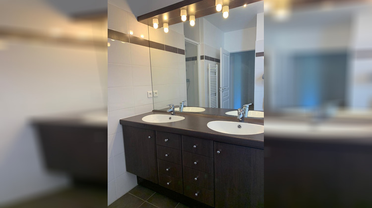 Ma-Cabane - Location Appartement VILLETANEUSE, 114 m²