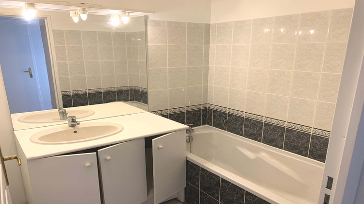 Ma-Cabane - Location Appartement VILLETTE-D'ANTHON, 43 m²