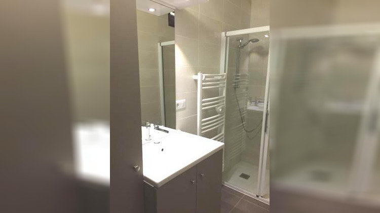 Ma-Cabane - Location Appartement VILLETTE-D'ANTHON, 54 m²