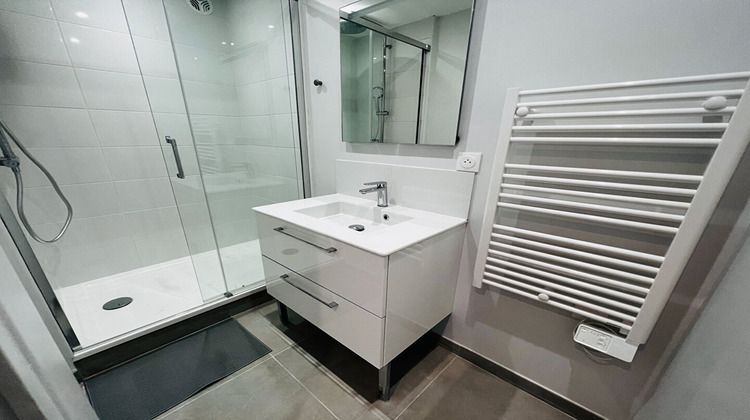 Ma-Cabane - Location Appartement VILLEURBANNE, 64 m²