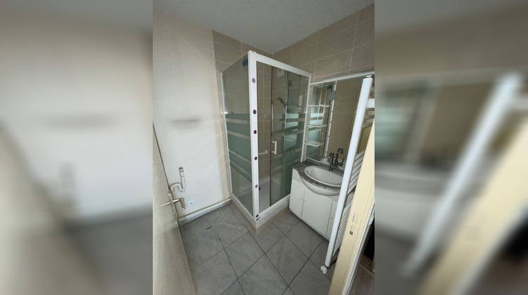 Ma-Cabane - Location Appartement VILLEURBANNE, 60 m²