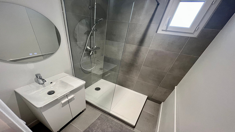 Ma-Cabane - Location Appartement VILLEURBANNE, 75 m²