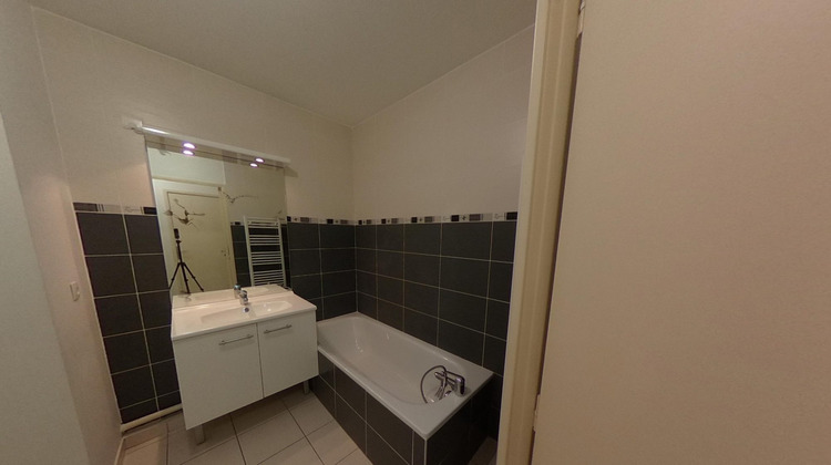 Ma-Cabane - Location Appartement Villeurbanne, 40 m²