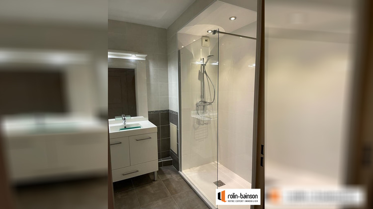 Ma-Cabane - Location Appartement VILLEURBANNE, 55 m²