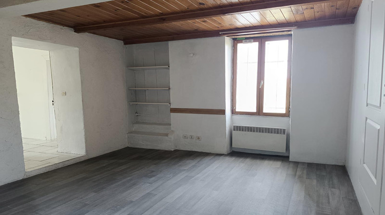 Ma-Cabane - Location Appartement Vinassan, 57 m²