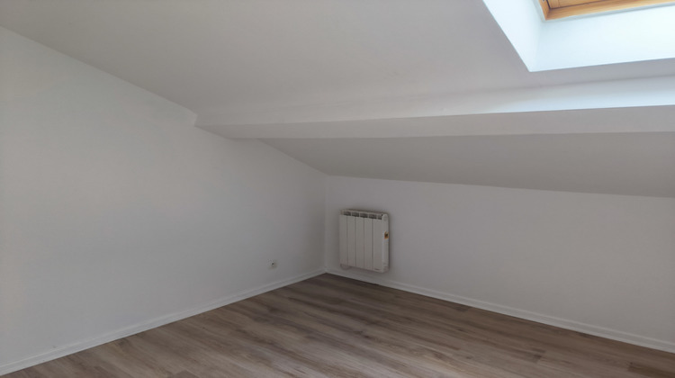 Ma-Cabane - Location Appartement Vittel, 52 m²