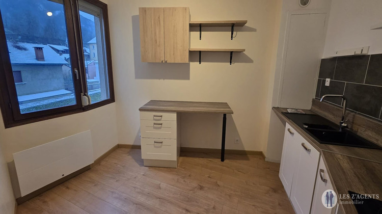 Ma-Cabane - Location Appartement VIZILLE, 55 m²