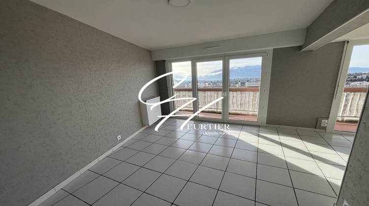 Ma-Cabane - Location Appartement VOIRON, 83 m²