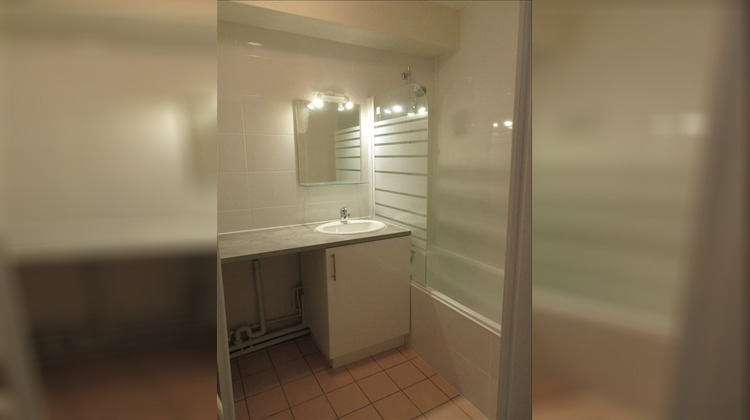 Ma-Cabane - Location Appartement VOIRON, 47 m²