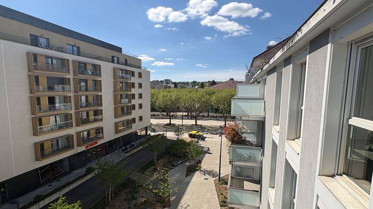 Ma-Cabane - Location Appartement VOIRON, 85 m²