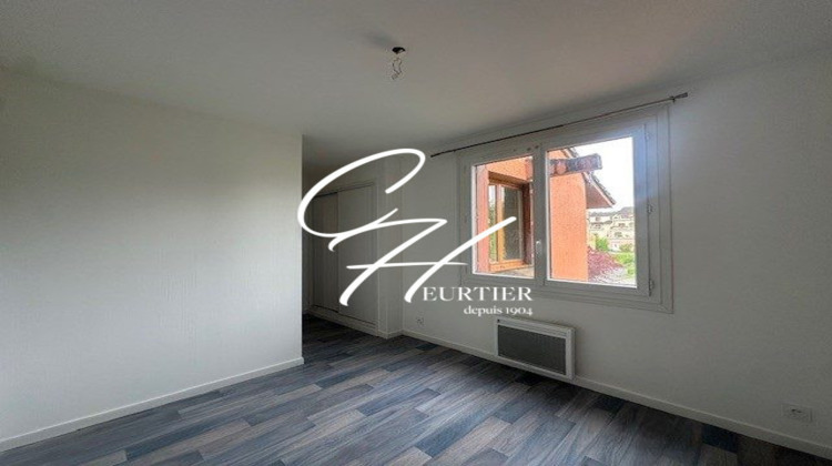 Ma-Cabane - Location Appartement Voiron, 94 m²