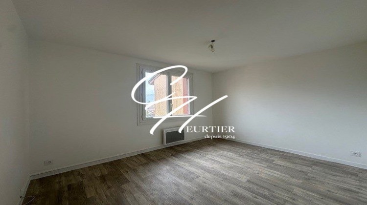 Ma-Cabane - Location Appartement Voiron, 94 m²