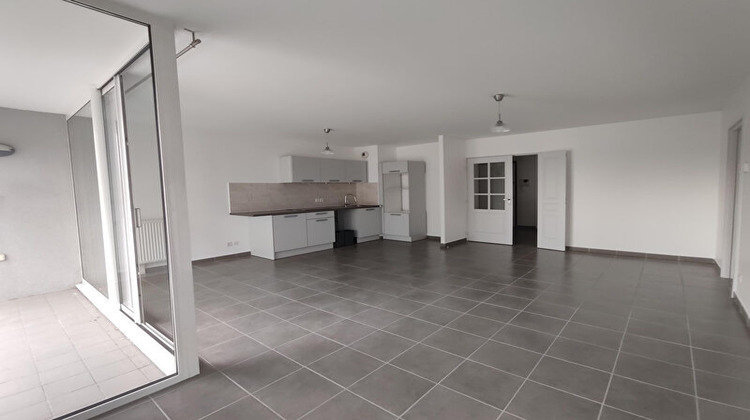 Ma-Cabane - Location Appartement VOIRON, 91 m²