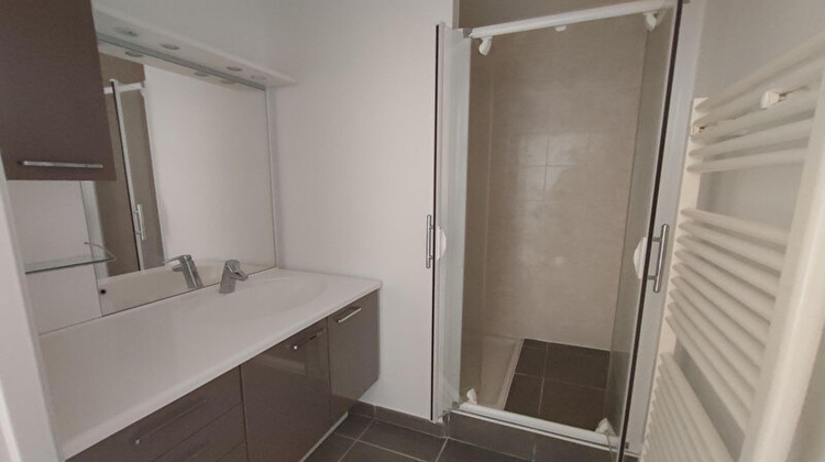 Ma-Cabane - Location Appartement VOIRON, 91 m²