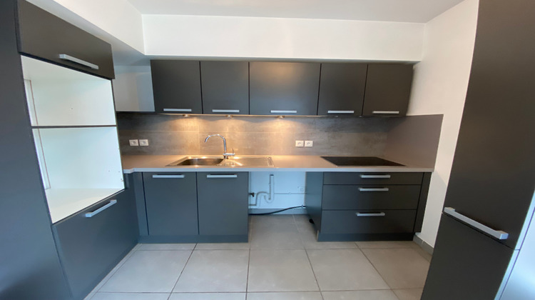 Ma-Cabane - Location Appartement VOIRON, 103 m²