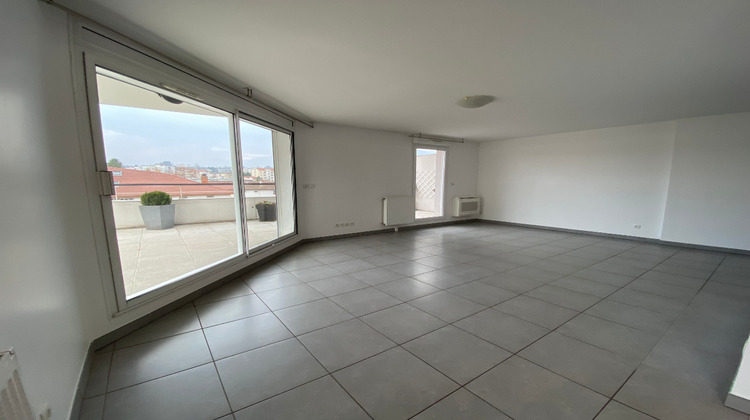 Ma-Cabane - Location Appartement VOIRON, 103 m²