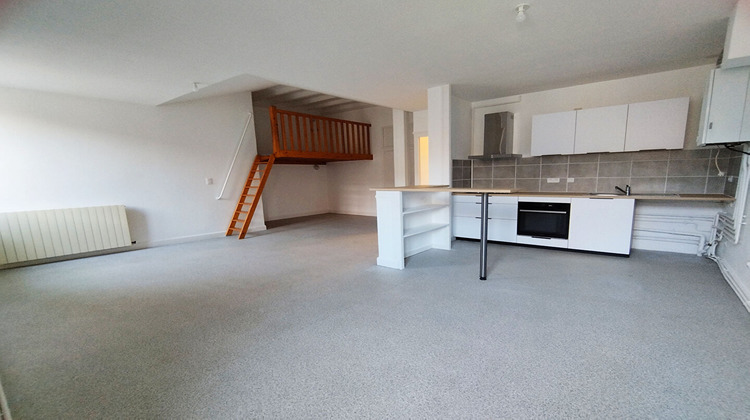 Ma-Cabane - Location Appartement VOIRON, 79 m²