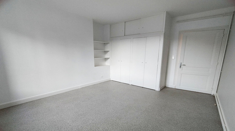 Ma-Cabane - Location Appartement VOIRON, 79 m²