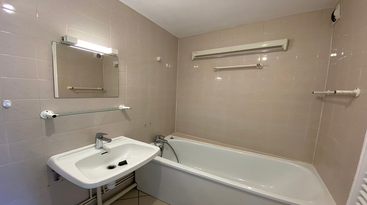 Ma-Cabane - Location Appartement VOIRON, 62 m²