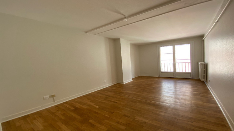 Ma-Cabane - Location Appartement VOIRON, 57 m²