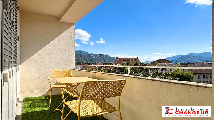 Ma-Cabane - Location Appartement VOIRON, 66 m²