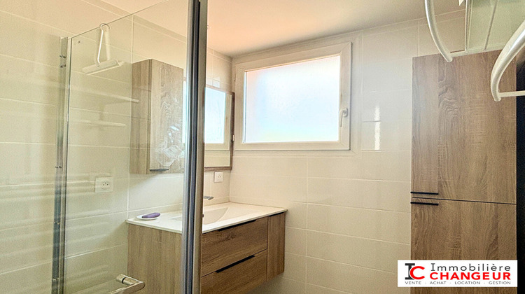 Ma-Cabane - Location Appartement VOIRON, 66 m²