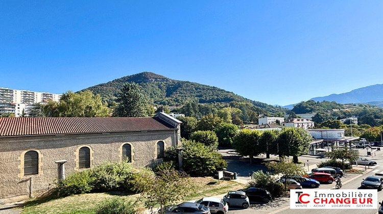 Ma-Cabane - Location Appartement VOIRON, 60 m²