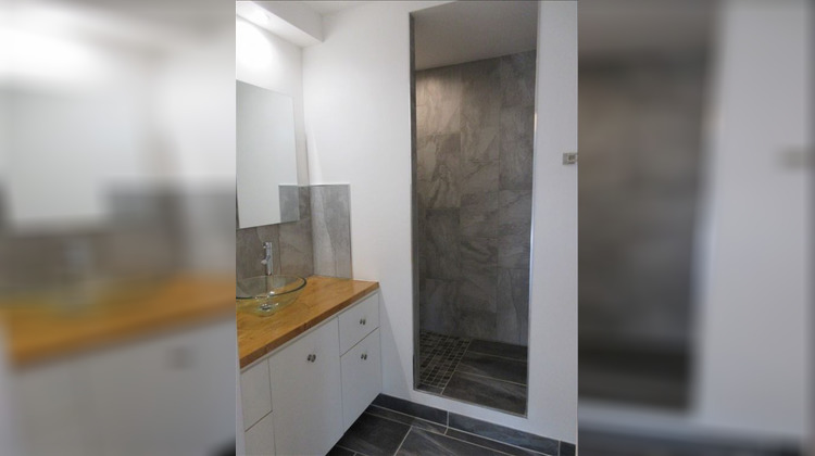 Ma-Cabane - Location Appartement VOIRON, 43 m²